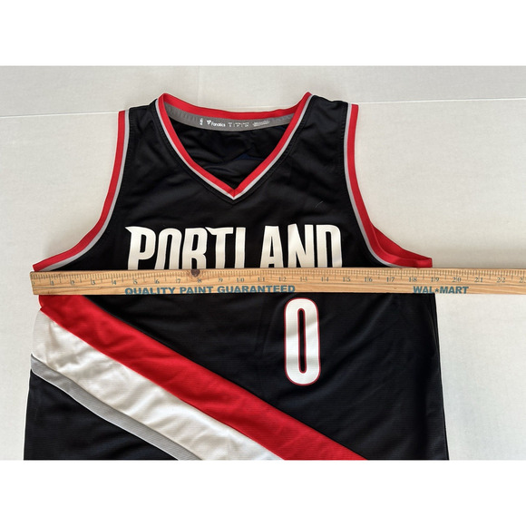 Fanatics Damian Lillard Portland Trail Blazers Sz S Basketball Jersey Black/Red - Picture 5 of 9